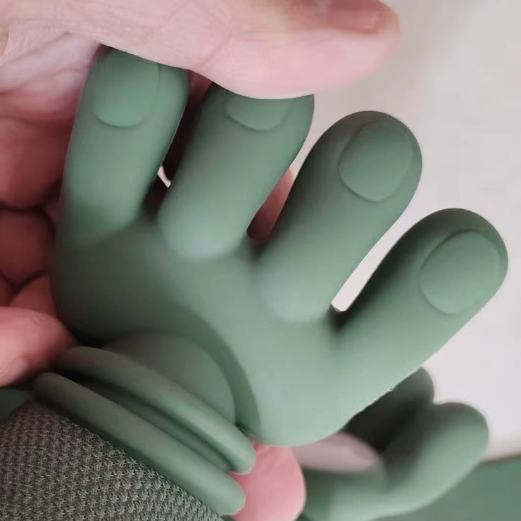 Green silicone glove held by a hand with text about food-grade silicone.